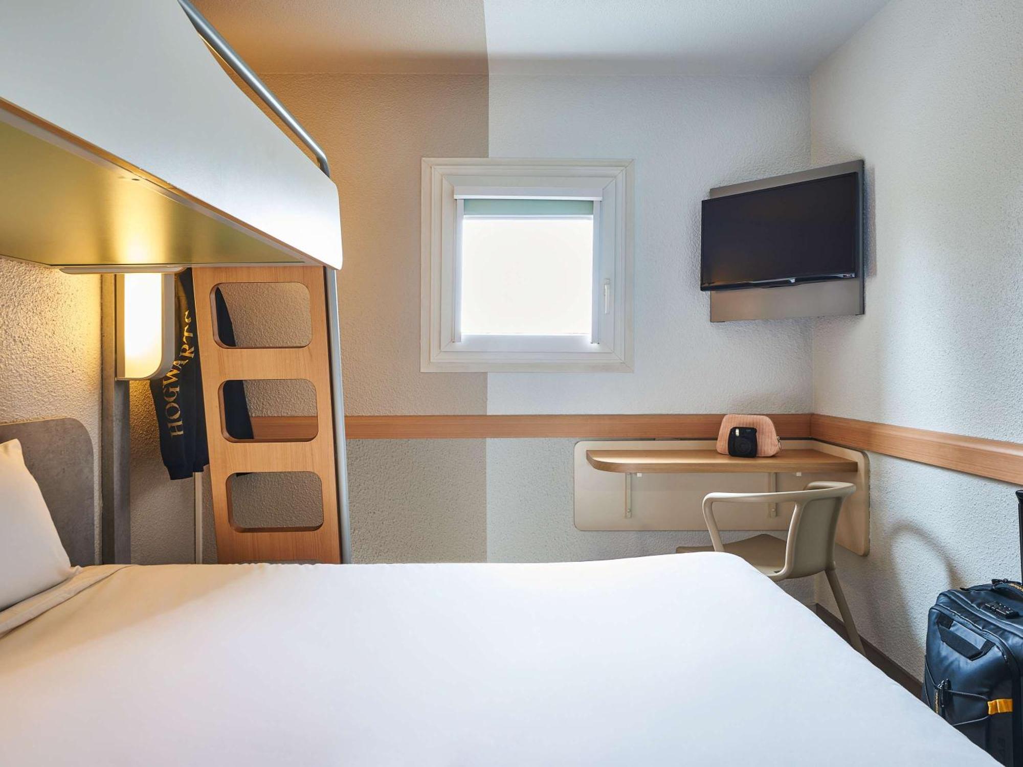 Ibis Budget Versailles Chateau Saint Cyr L'Ecole Εξωτερικό φωτογραφία