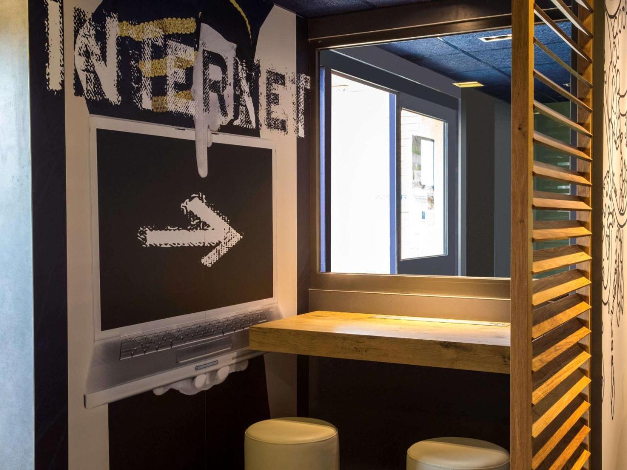 Ibis Budget Versailles Chateau Saint Cyr L'Ecole Εξωτερικό φωτογραφία